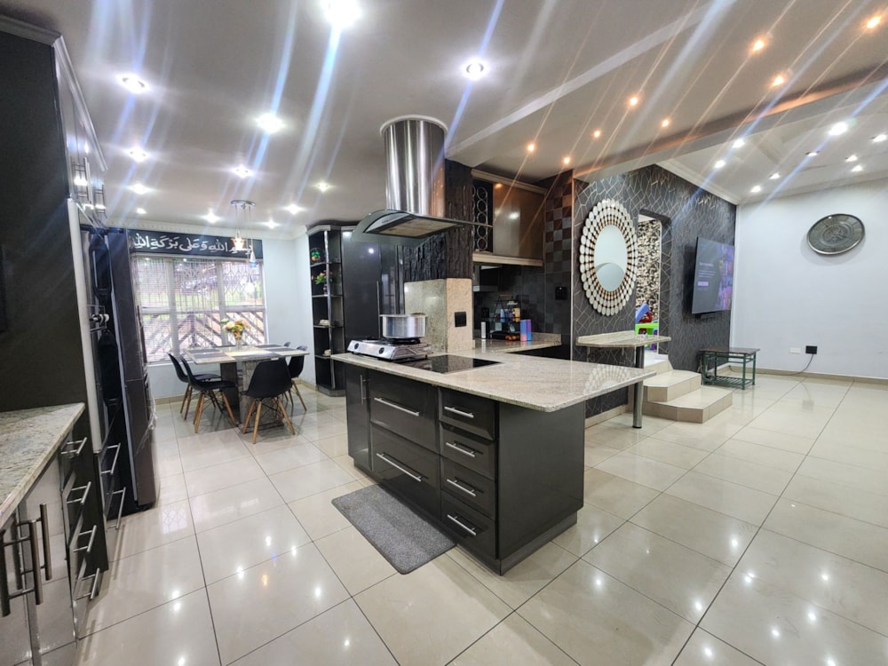 House for sale in Orient Heights - 1PM1715856