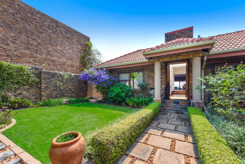 House for sale in Lonehill - FW1714355 House for sale in Lonehill - FW1714355