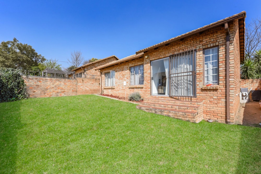 Townhouse for sale in North Riding - FW1713029