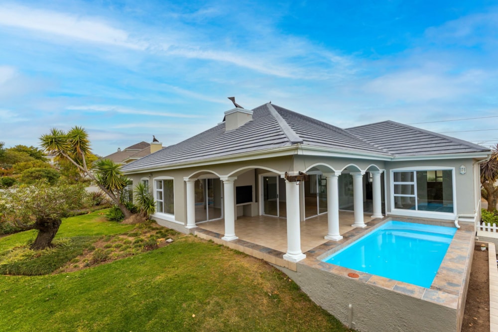 Single-storey house for sale in Kingswood Golf Estate - GEO1714048