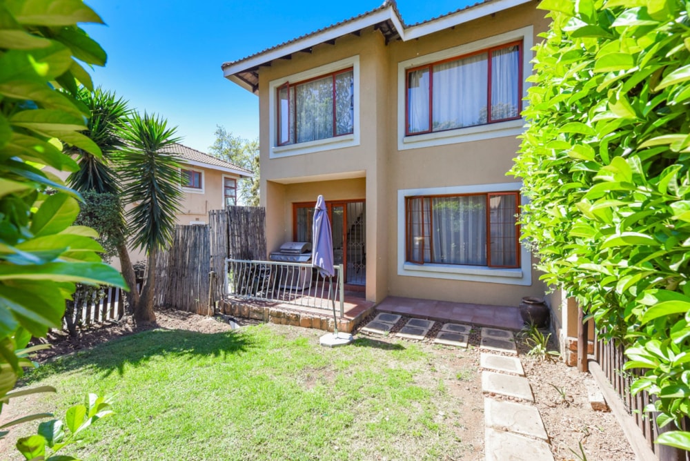 Townhouse for sale in Paulshof - FW1716850