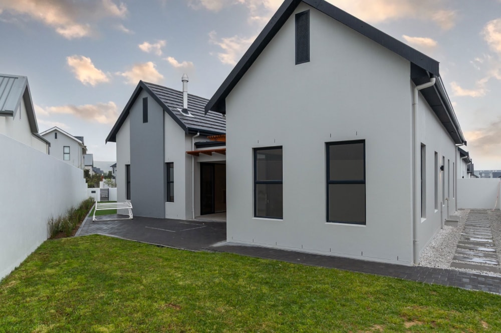 House for sale in Sitari Country Estate - SW1716044