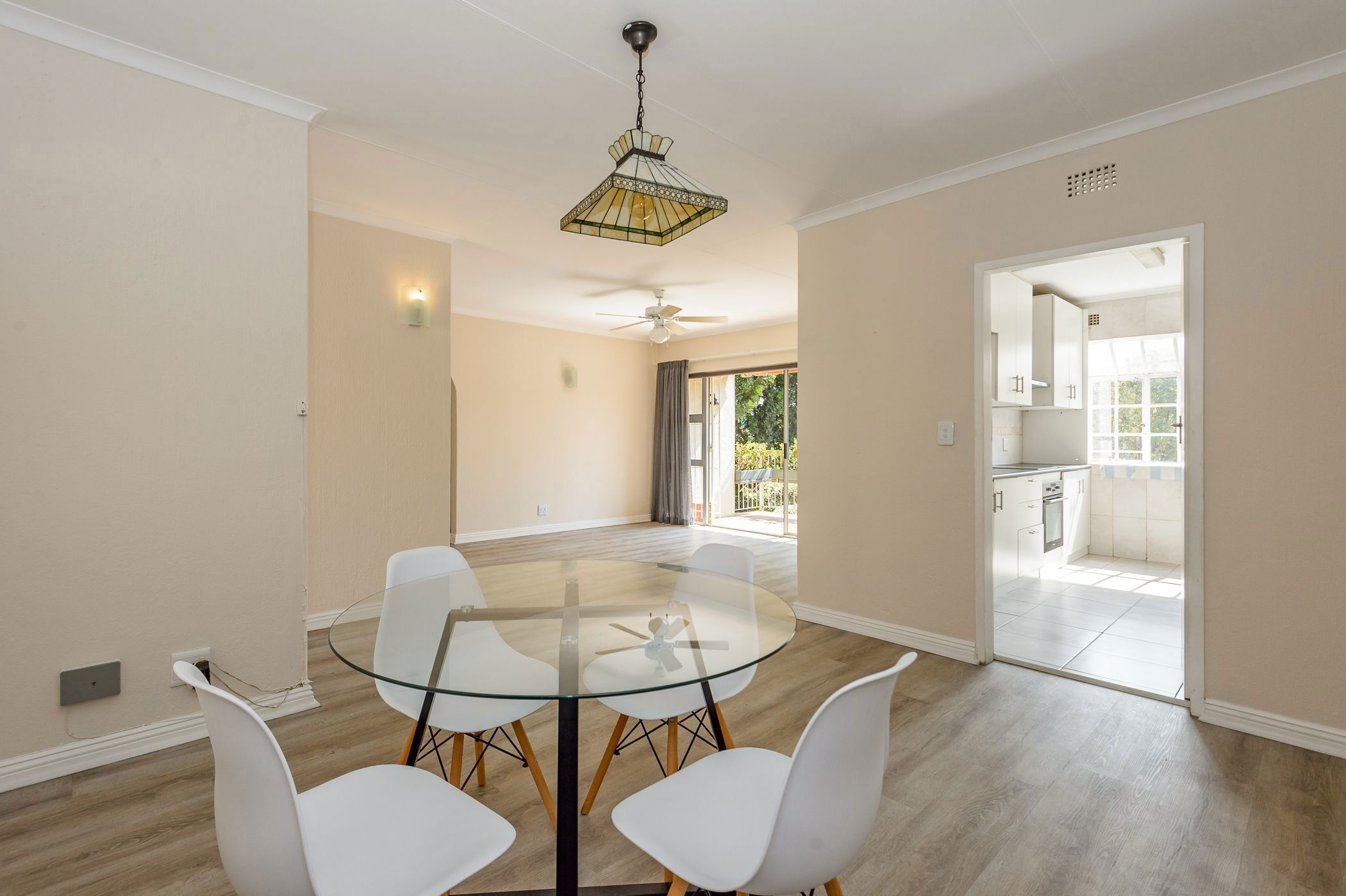 Apartment to rent in Bryanston - JBL1715498