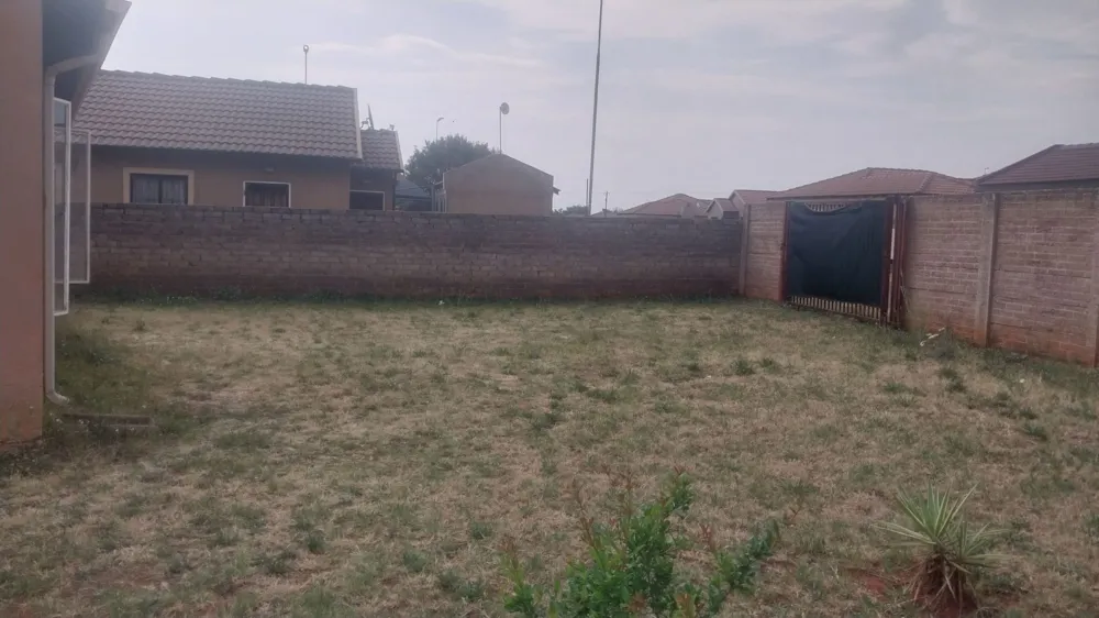 House sold in Dawn Park - BOK1718005