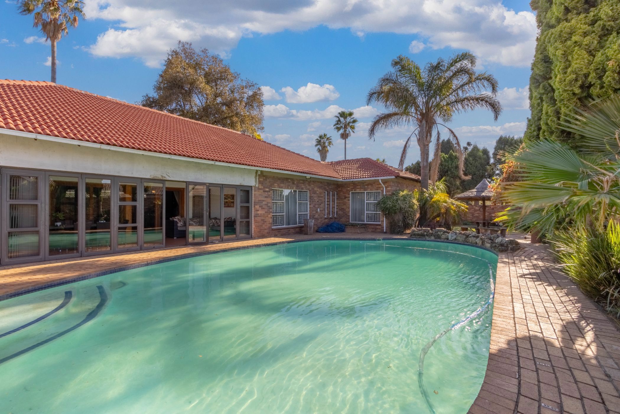 House for sale in Sunward Park - BOK1715196