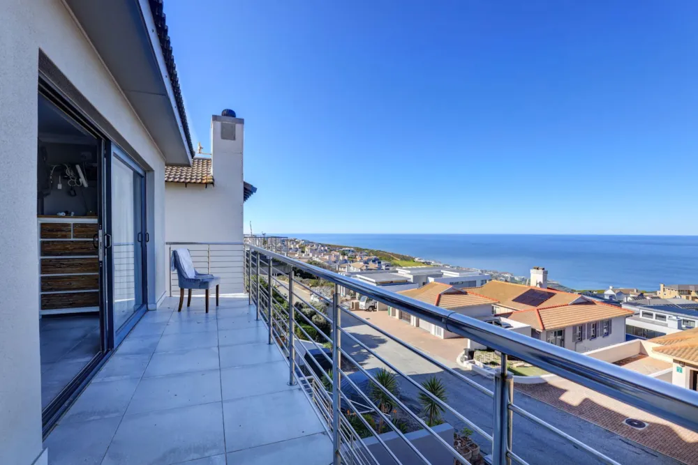 House for sale in Pinnacle Point Golf Estate - 1MB1445138