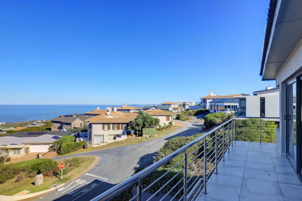 House for sale in Pinnacle Point Golf Estate - 1MB1445138