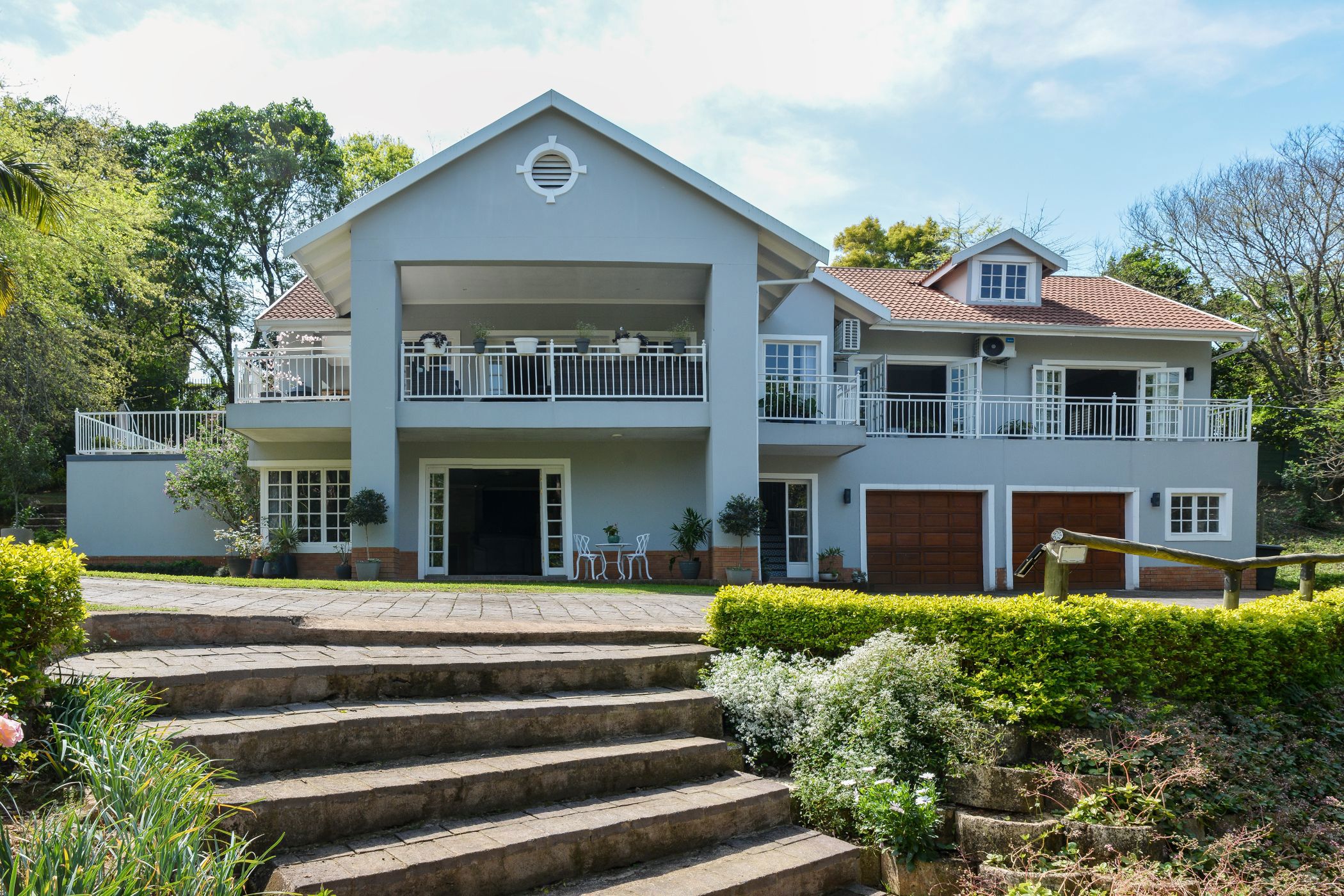 House for sale in Oak Park - 1PM1715127