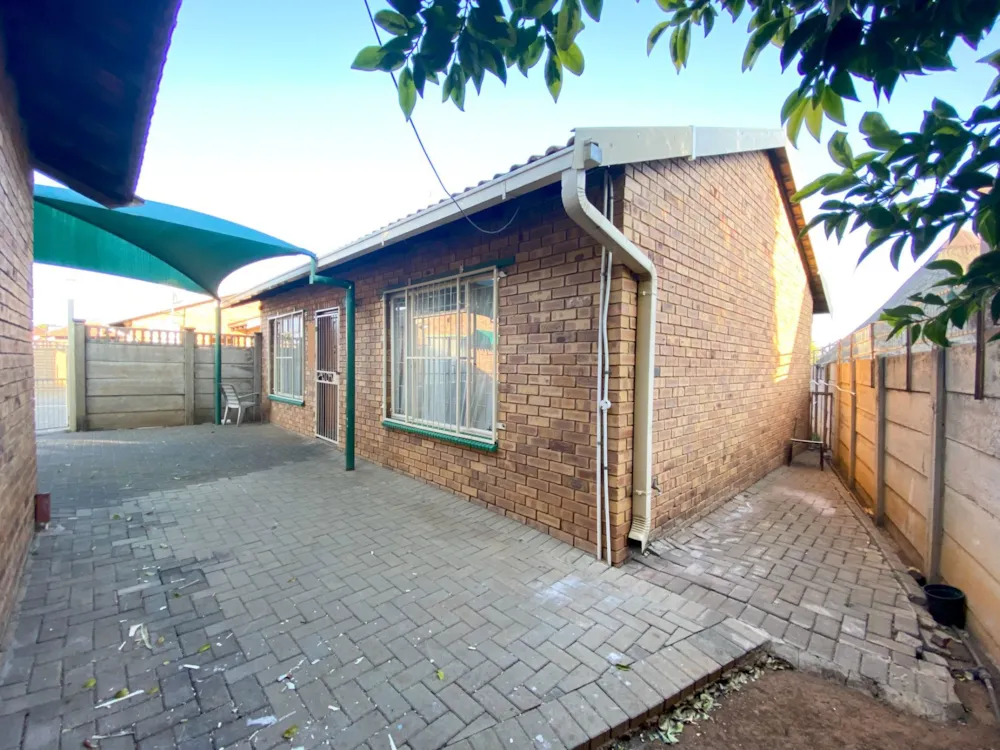 Townhouse sold in Uitsig, Bloemfontein - 1BX1713654 Townhouse sold in Uitsig, Bloemfontein - 1BX1713654