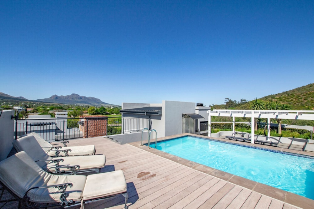 Studio apartment for sale in Stellenbosch Central - ST1714548