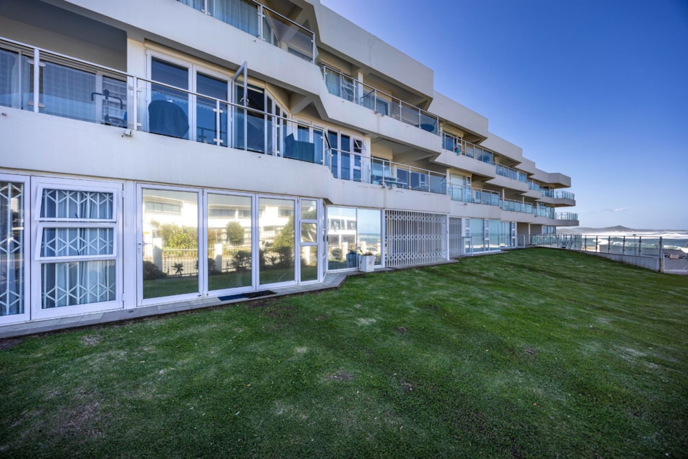 Apartment for sale in Gonubie - 1EZ1715350