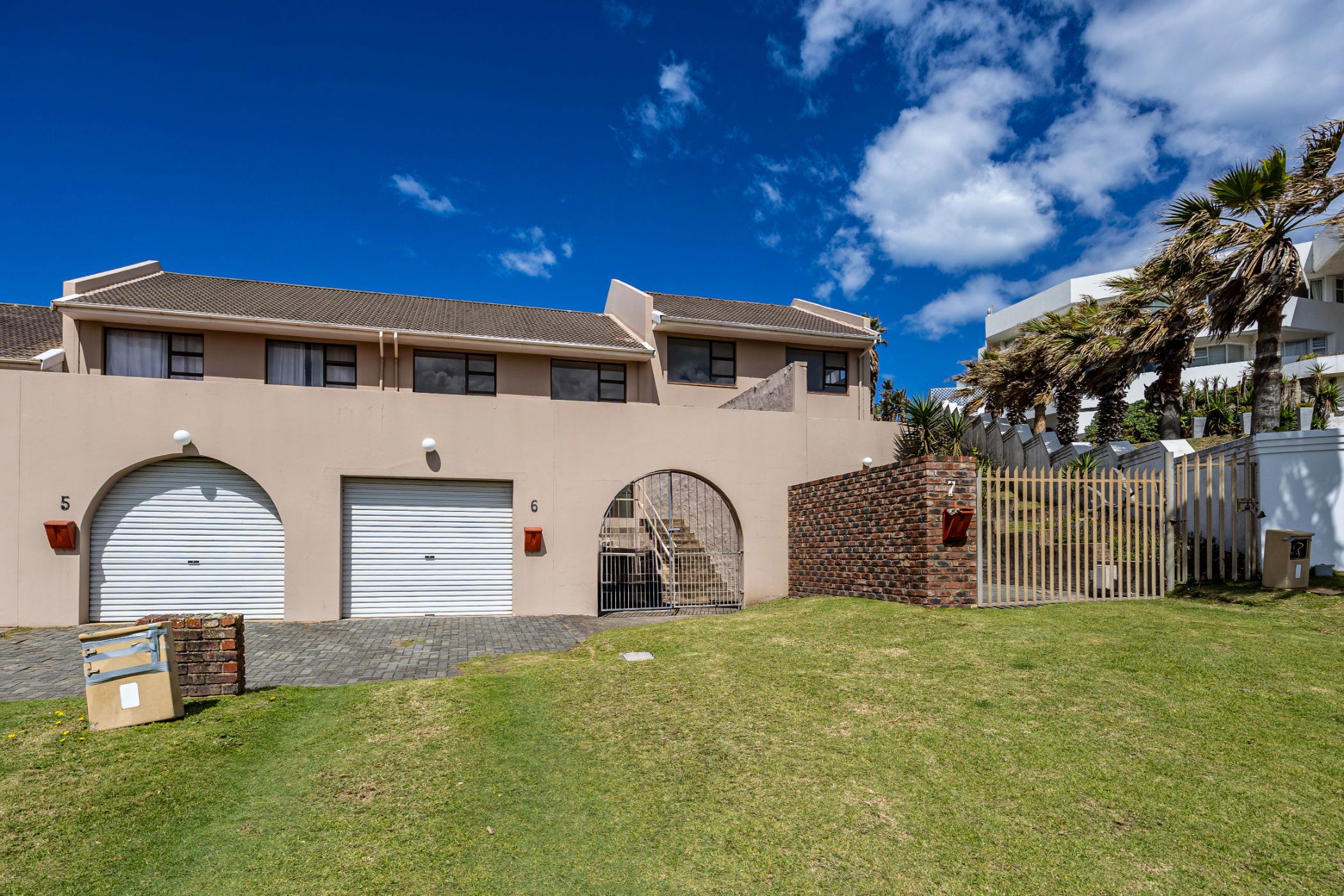 Townhouse for sale in Gonubie - 1EZ1715632