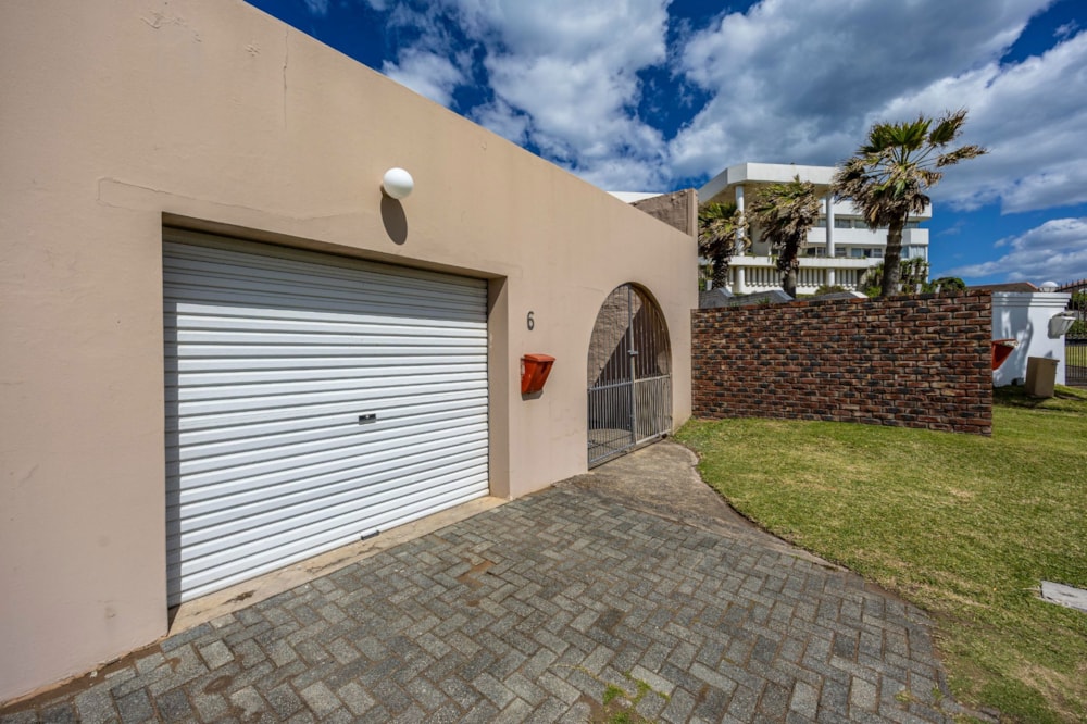 Townhouse for sale in Gonubie - 1EZ1715632