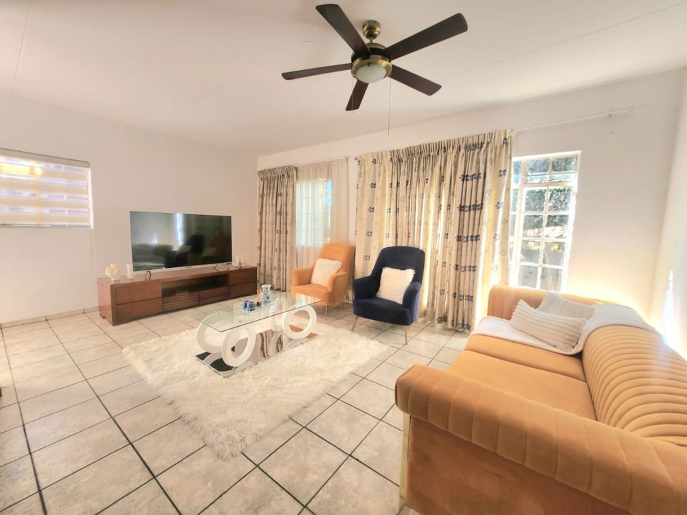 Double-storey house for sale in Pentagon Park - 1BX1715043 Double-storey house for sale in Pentagon Park - 1BX1715043