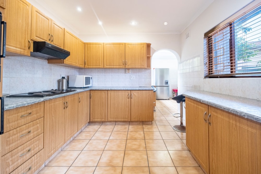 House for sale in Athlone Park - 1WB1713400 House for sale in Athlone Park - 1WB1713400