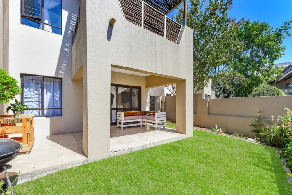 Townhouse sold in Douglasdale - FW1715341 Townhouse sold in Douglasdale - FW1715341
