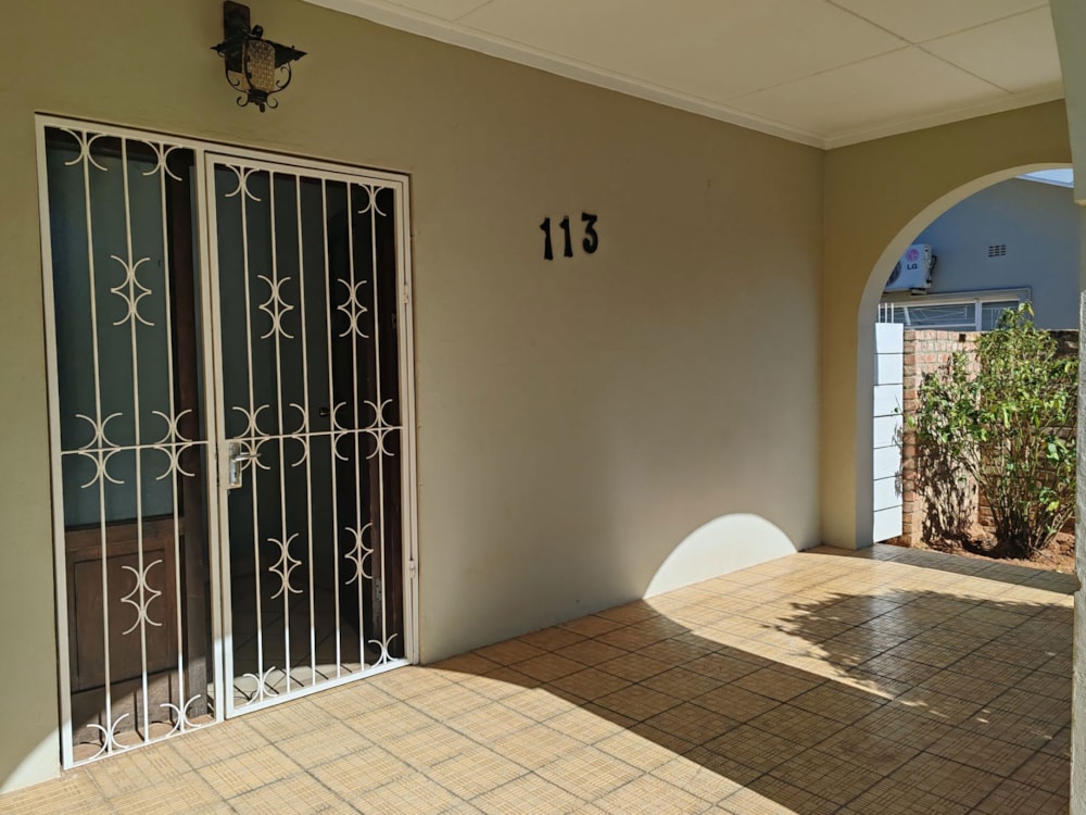 House for sale in Wesbank, Oudtshoorn - 1OU1686109 House for sale in Wesbank, Oudtshoorn - 1OU1686109