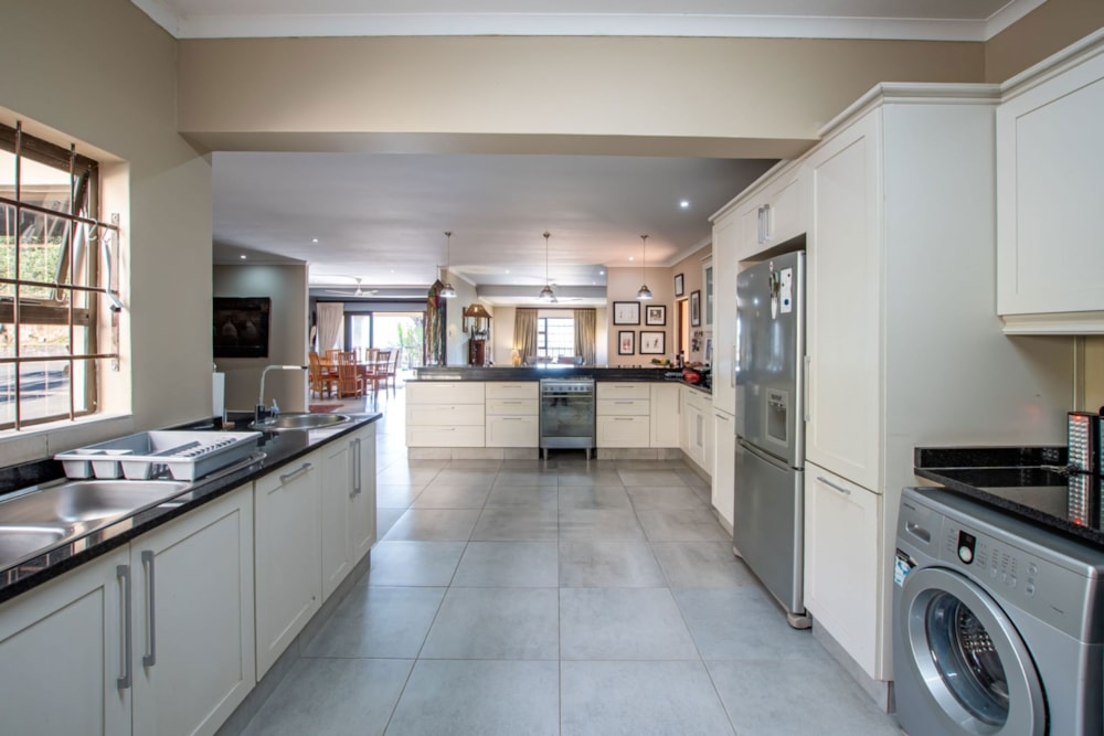 Double-storey house for sale in Summerveld - 1KF1715006