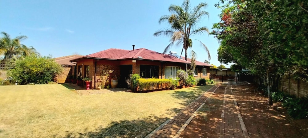 House for sale in Lydenburg (Mashishing) - 1LY1715934