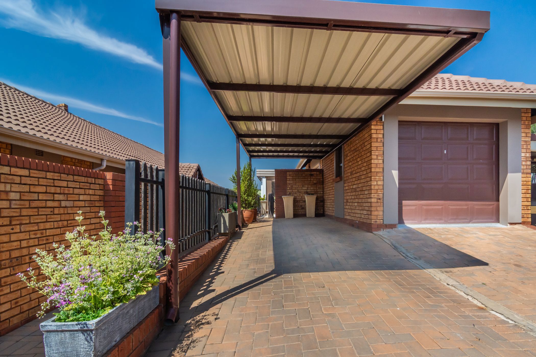 Single-storey retirement home to rent in Featherbrooke Hills Retirement Village - 1KR1714872