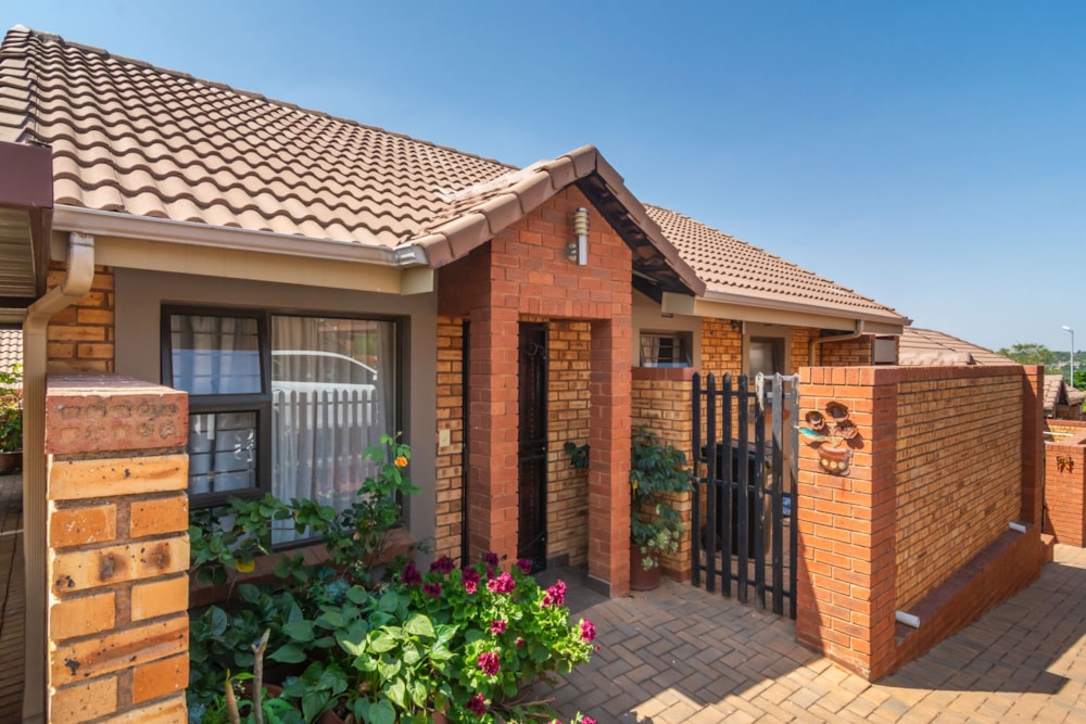 Single-storey retirement home for sale in Featherbrooke Hills Retirement Village - 1KR1715851 Single-storey retirement home for sale in Featherbrooke Hills Retirement Village - 1KR1715851