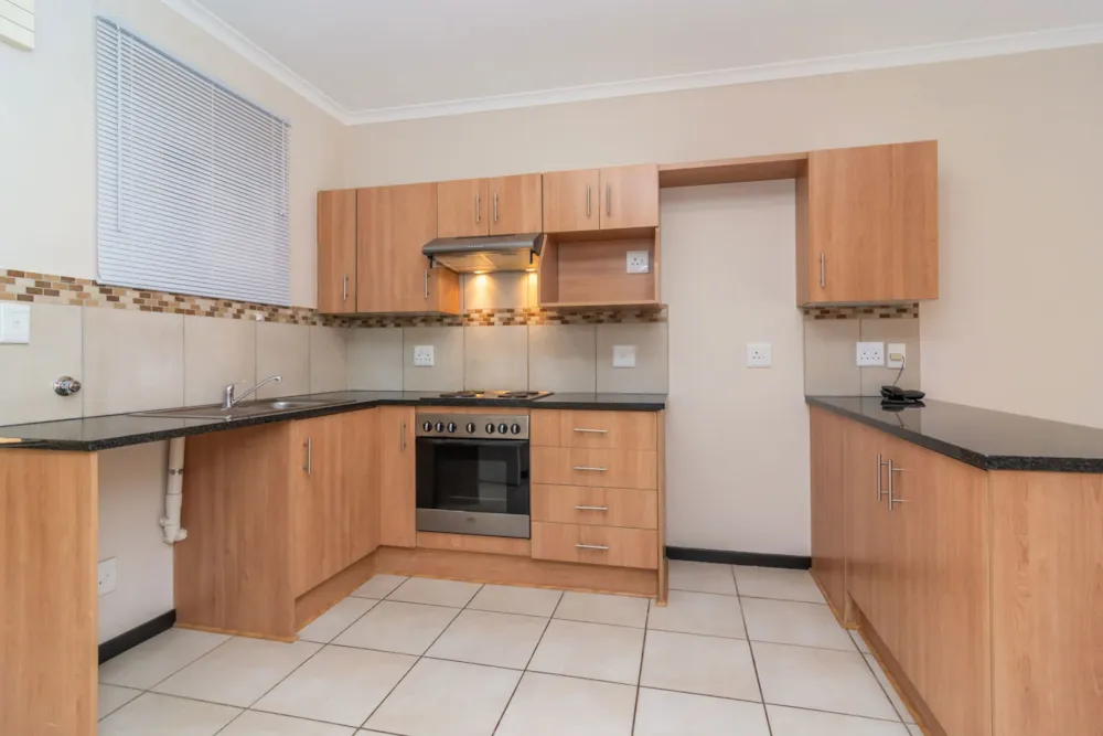 Retirement apartment to rent in Featherbrooke Hills Retirement Village - 1KR1753070 Retirement apartment to rent in Featherbrooke Hills Retirement Village - 1KR1753070