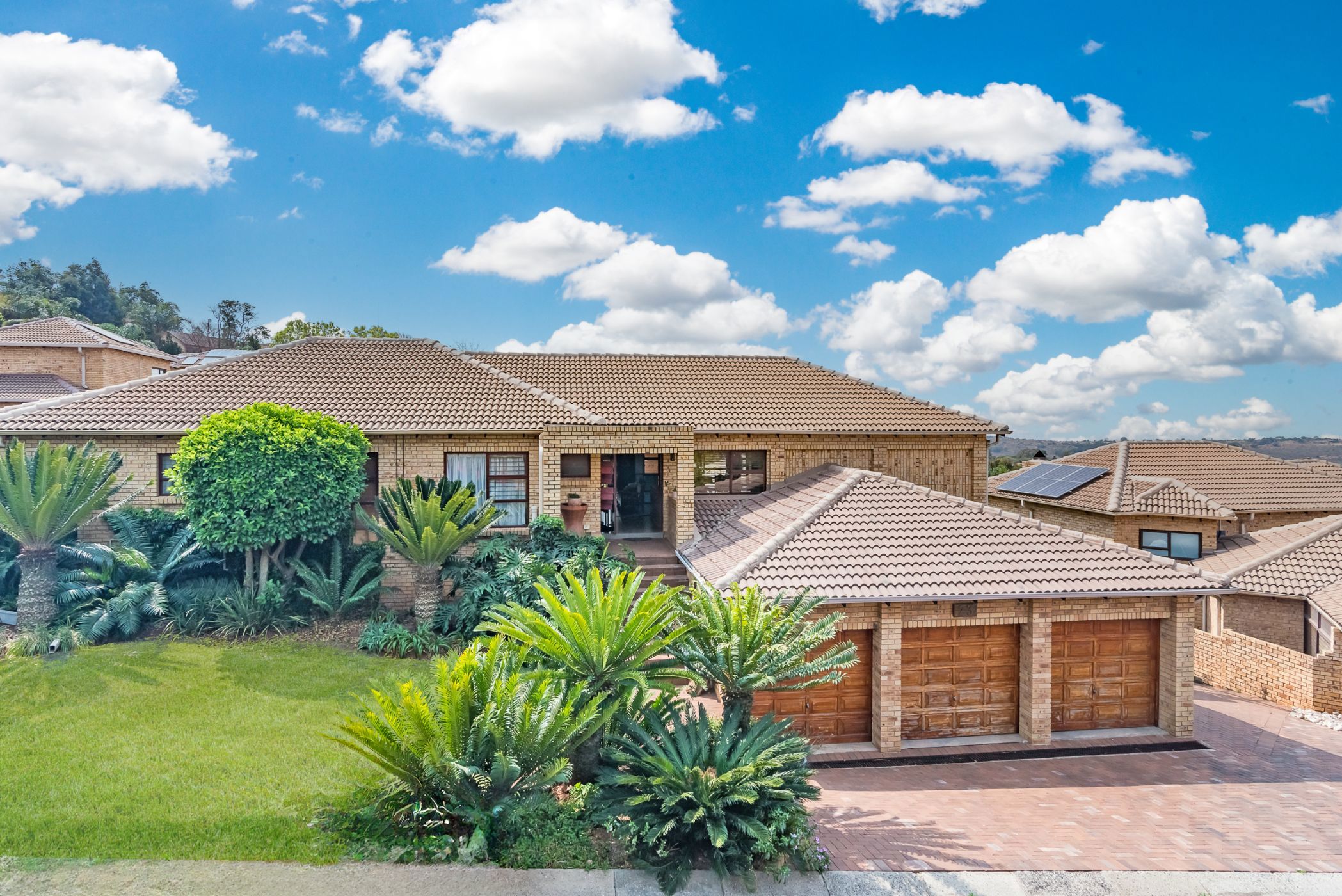 House for sale in Chancliff Ridge - 1KR1714811