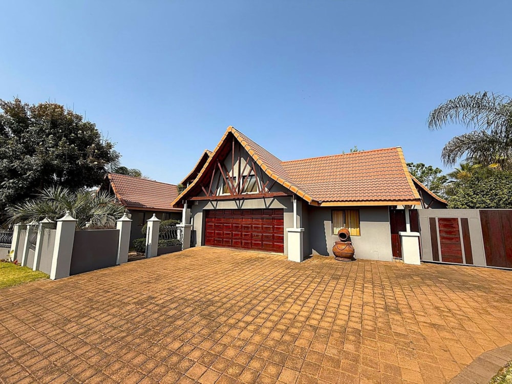 House for sale in Woodland Hills - 1BX1714582