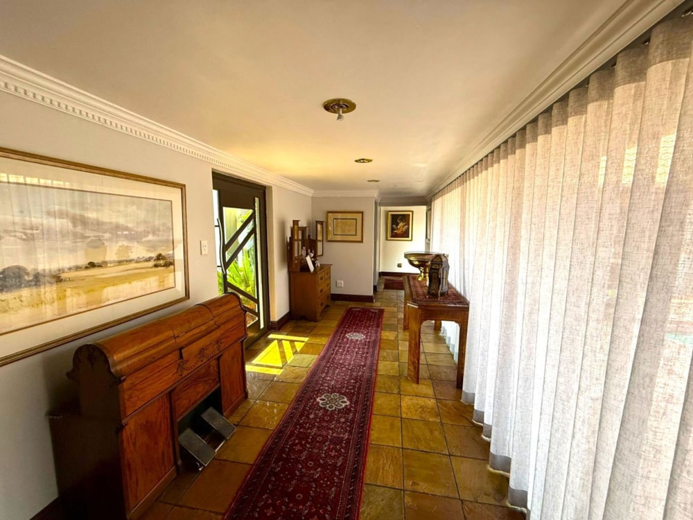 House for sale in Woodland Hills - 1BX1714582