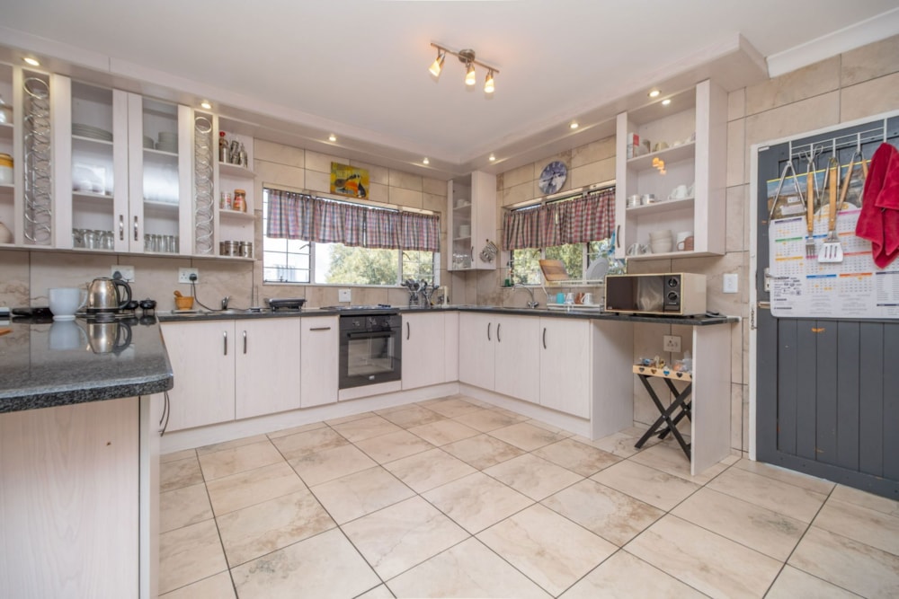 House for sale in Helikon Park - 1KR1714547