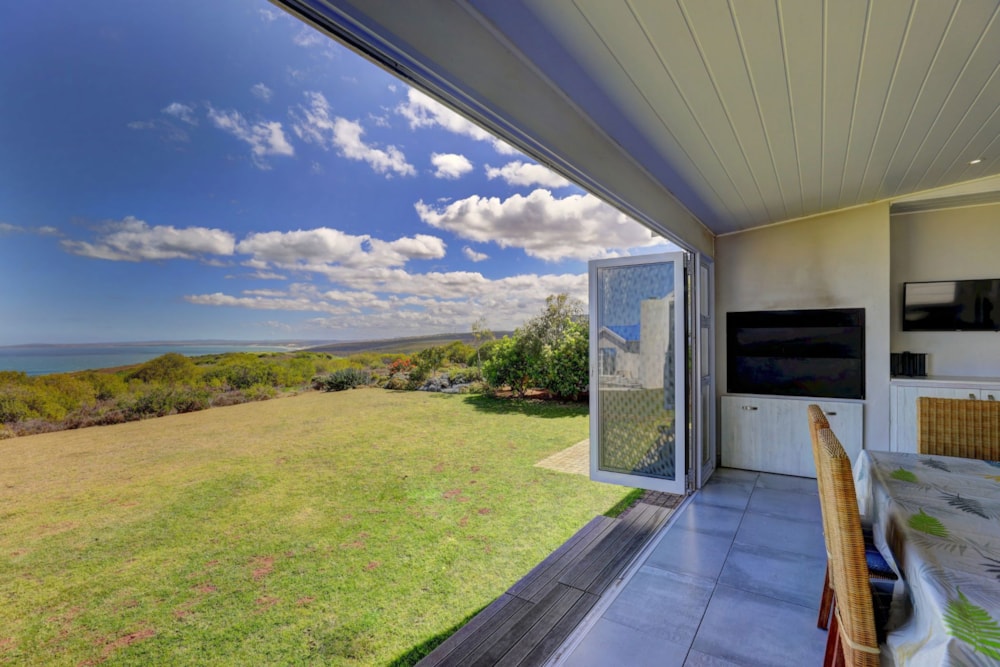 House sold in Pinnacle Point Golf Estate - 1MB1715872