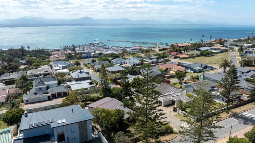 House for sale in Mossel Bay Central - 1MB1715080