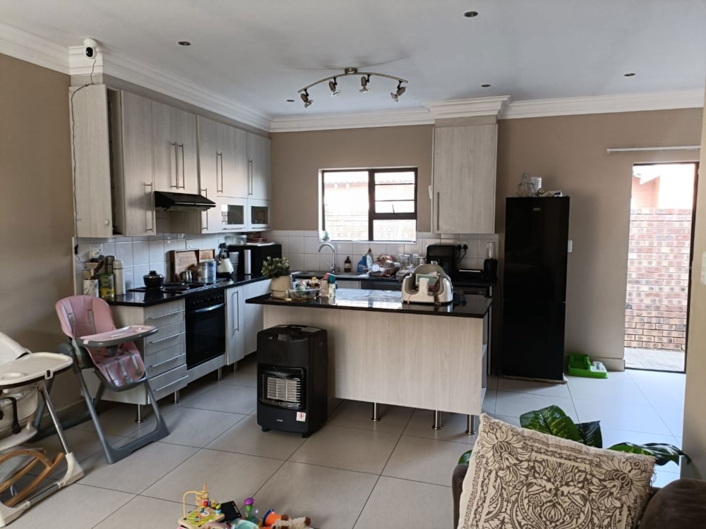 Townhouse for sale in Groenvlei, Bloemfontein - 1BX1716067