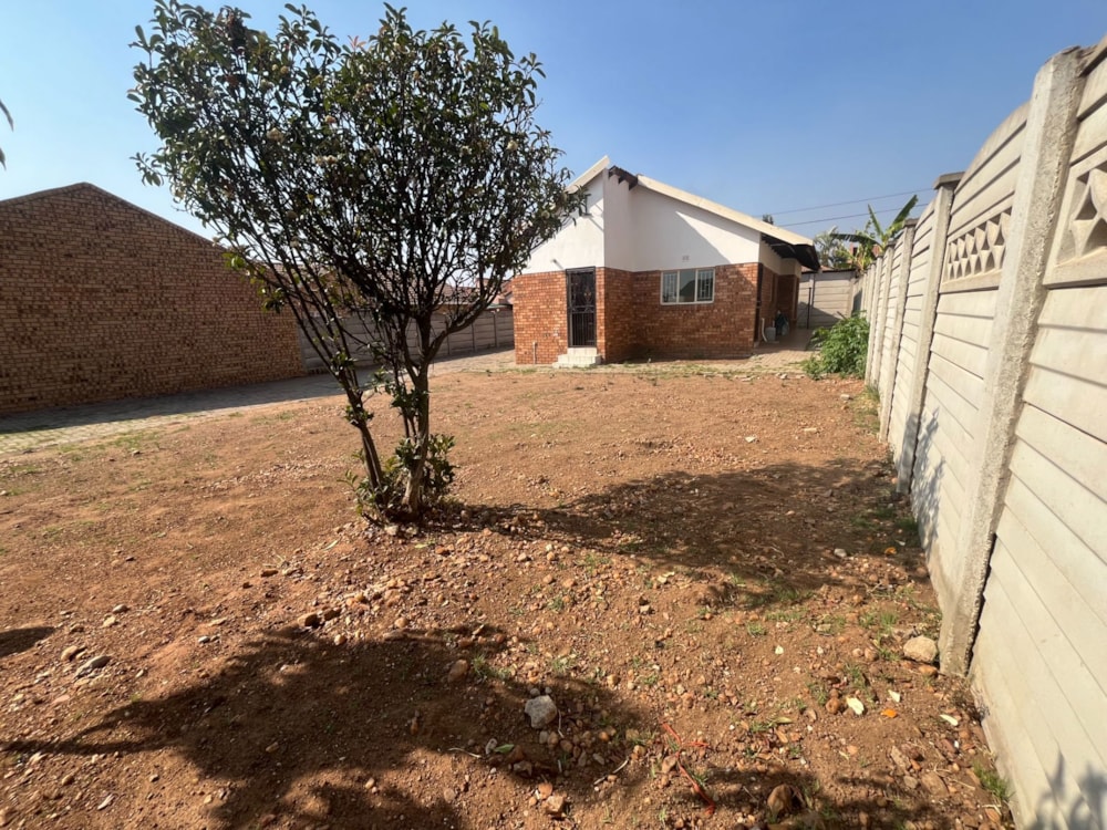 House for sale in Bendor Park - 1PS1716023 House for sale in Bendor Park - 1PS1716023