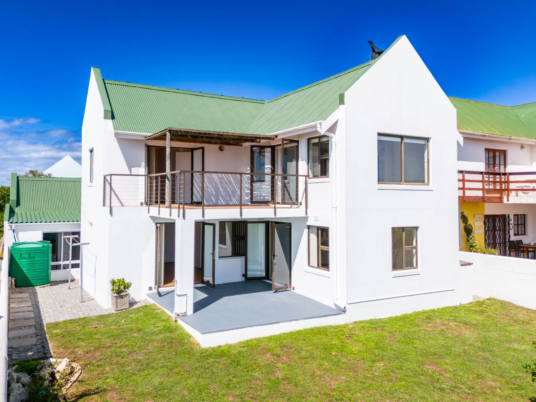 House for sale in Country Club - LA1714191