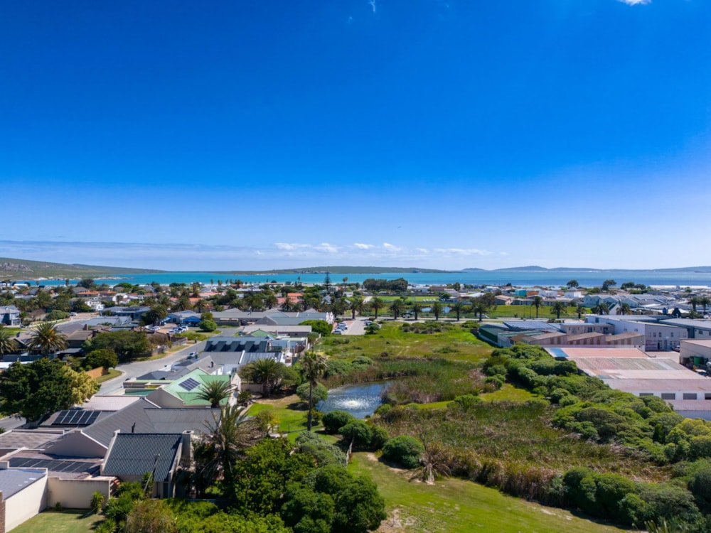 House for sale in Country Club - LA1714191