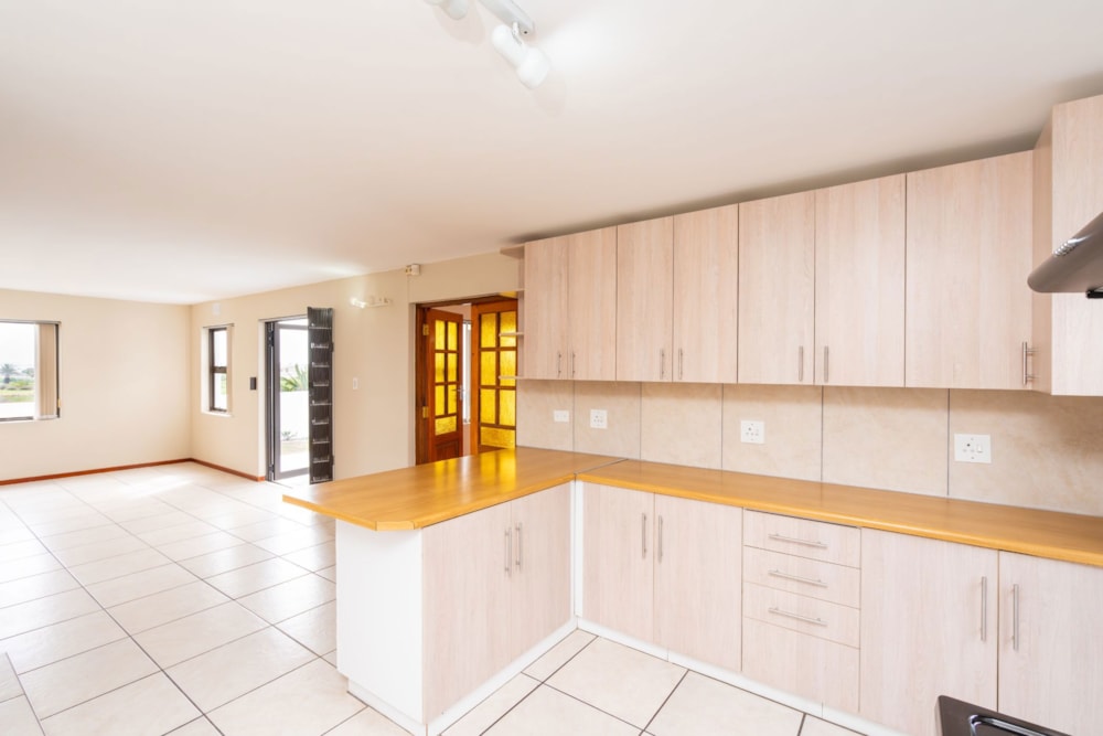 House for sale in Country Club - LA1714191