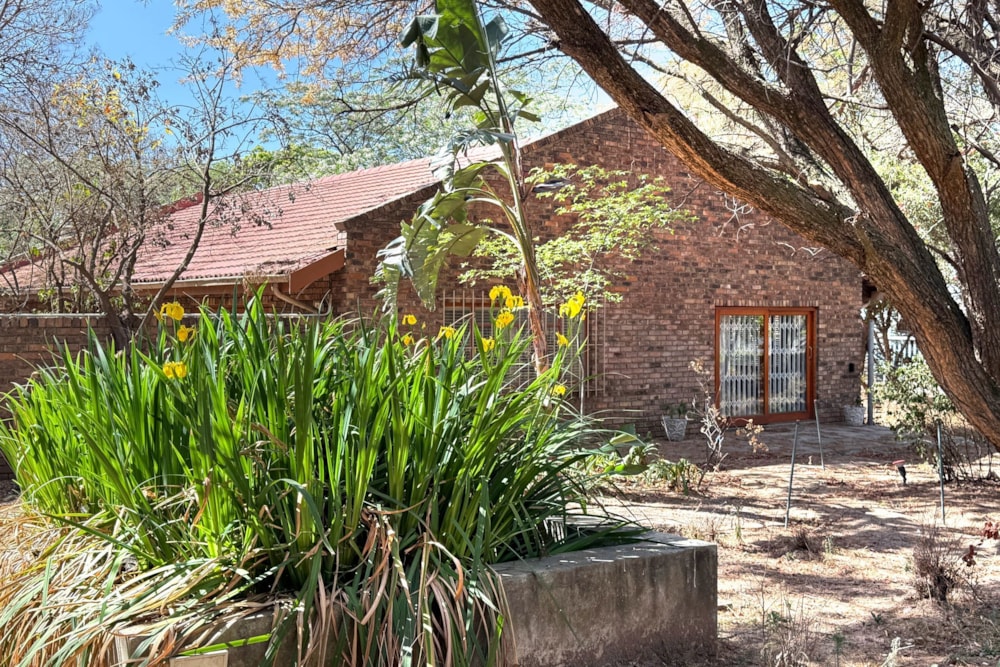Smallholding for sale in Sun Valley, Midrand - MR1715662 Smallholding for sale in Sun Valley, Midrand - MR1715662