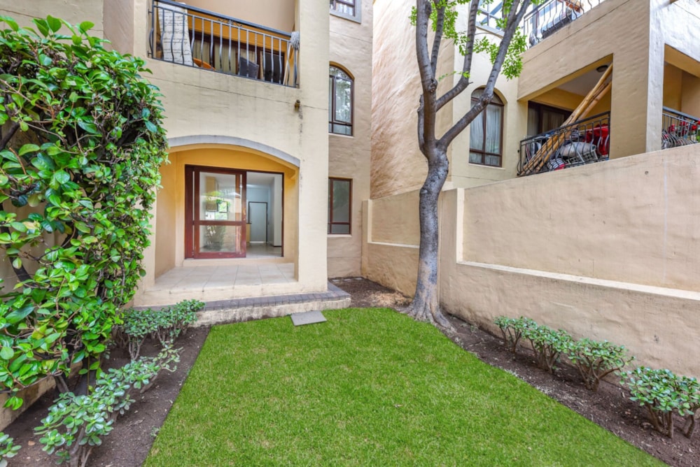 Bachelor apartment for sale in Lonehill - FW1699605 Bachelor apartment for sale in Lonehill - FW1699605