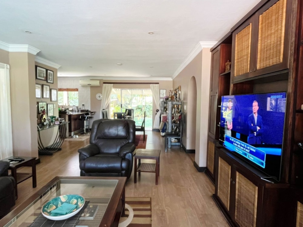 House for sale in uMhlanga Rocks - 1ND1716222 House for sale in uMhlanga Rocks - 1ND1716222