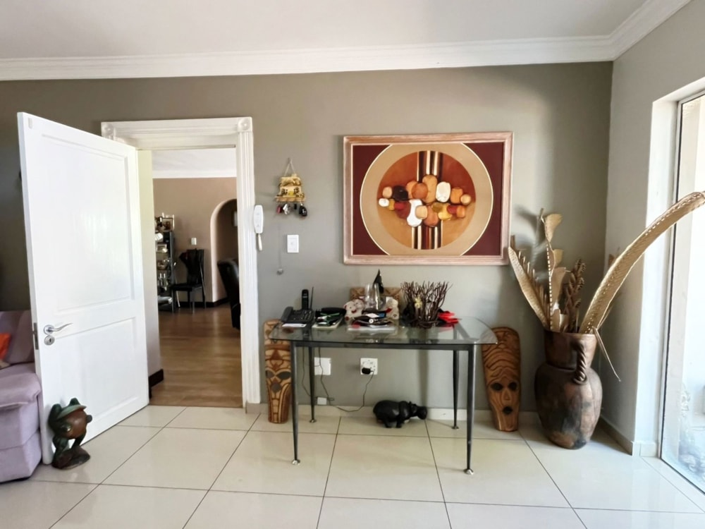 House for sale in uMhlanga Rocks - 1ND1716222 House for sale in uMhlanga Rocks - 1ND1716222