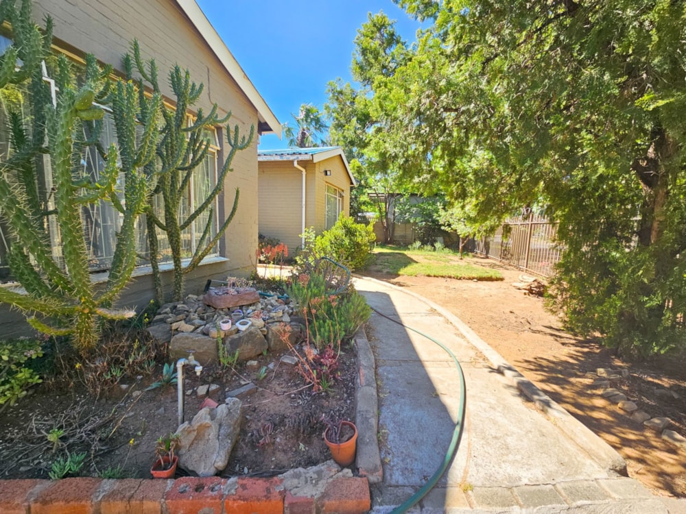 House for sale in Uitsig, Bloemfontein - 1BX1715326