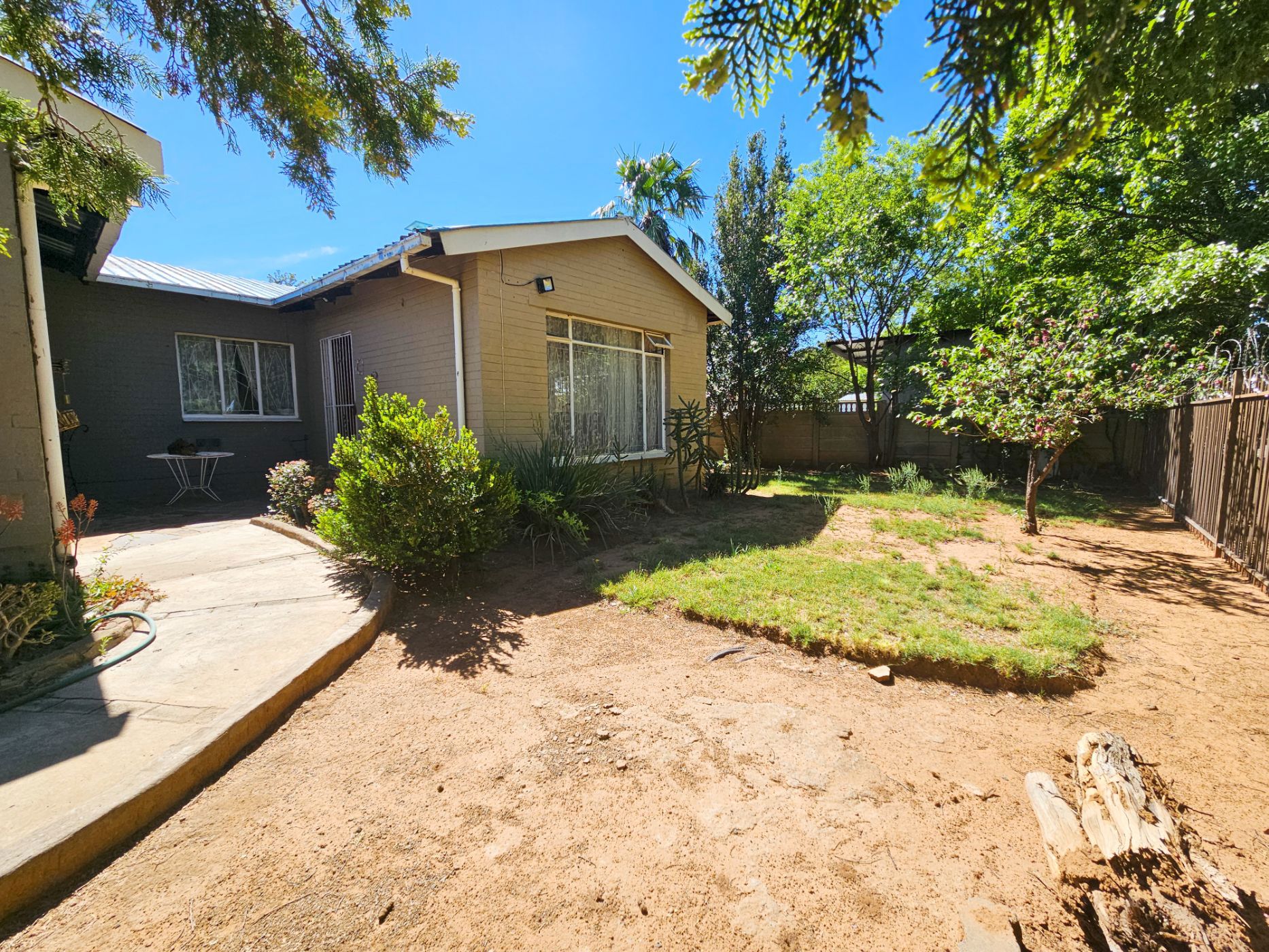 House for sale in Uitsig, Bloemfontein - 1BX1715326