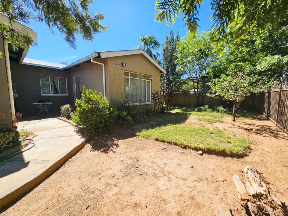 House for sale in Uitsig, Bloemfontein - 1BX1715326 House for sale in Uitsig, Bloemfontein - 1BX1715326