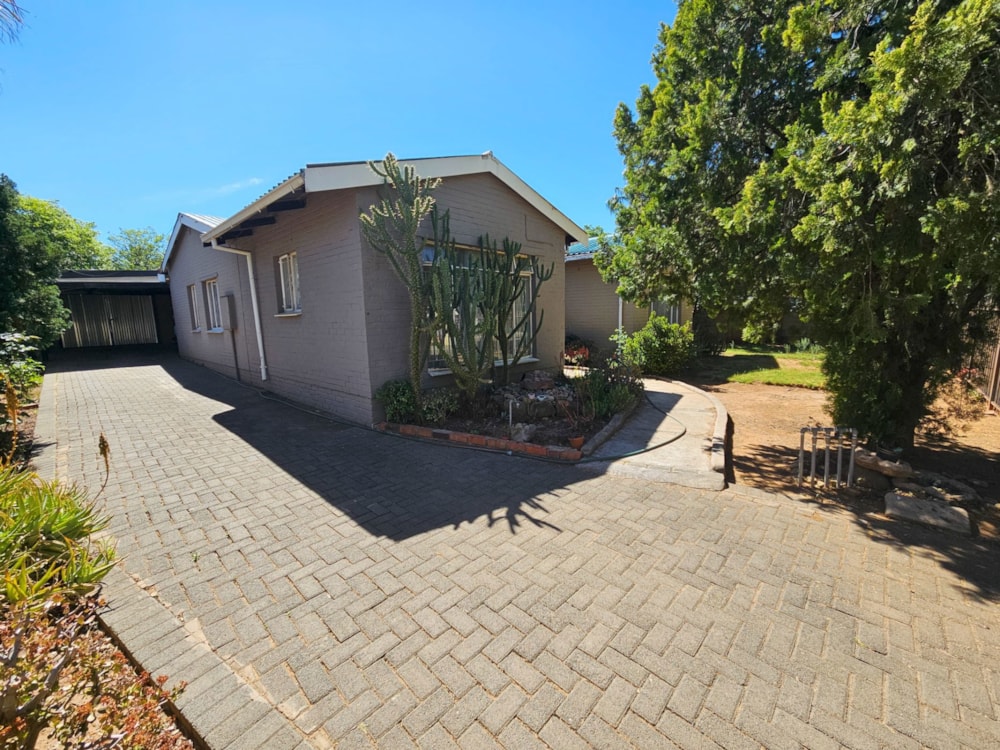 House for sale in Uitsig, Bloemfontein - 1BX1715326 House for sale in Uitsig, Bloemfontein - 1BX1715326