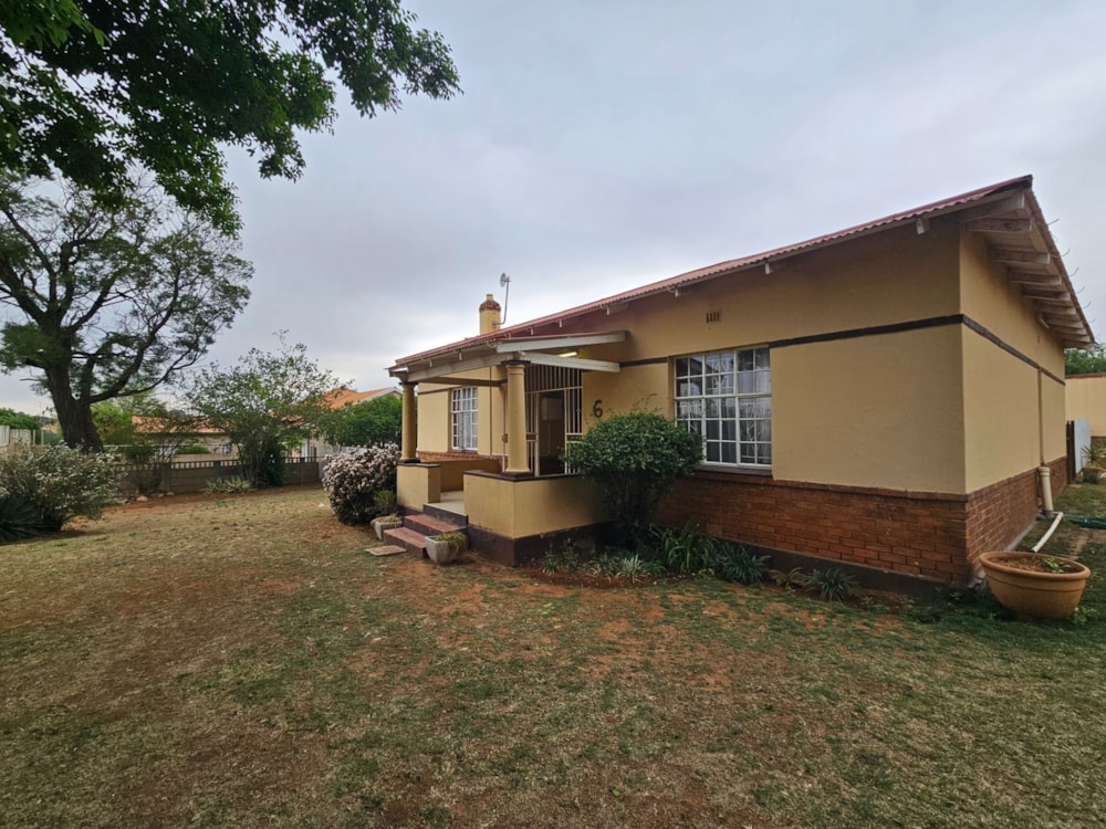 Single-storey house for sale in Rensburg - 1SP1716184