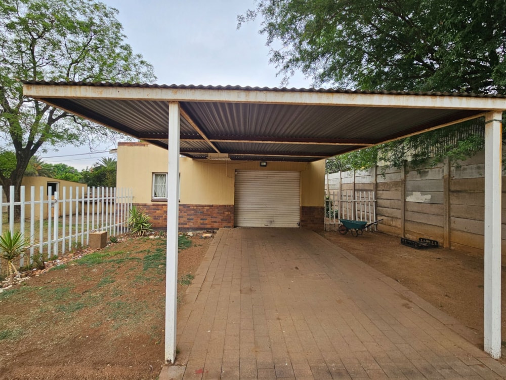 Single-storey house for sale in Rensburg - 1SP1716184