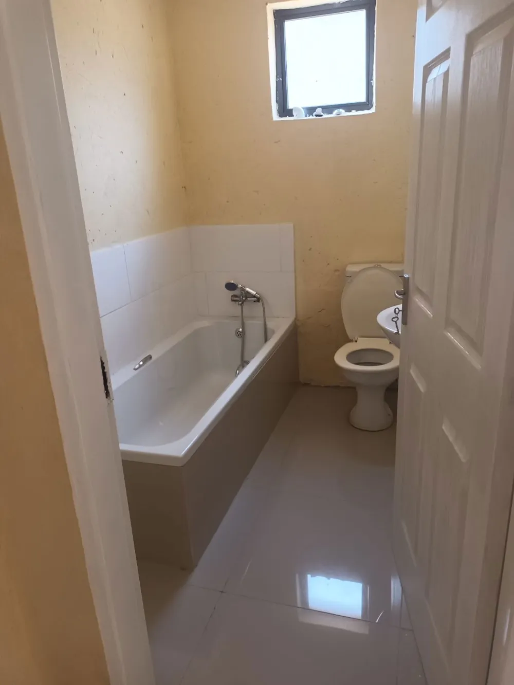 House let in Brakpan Central - 1BJ1710905 House let in Brakpan Central - 1BJ1710905