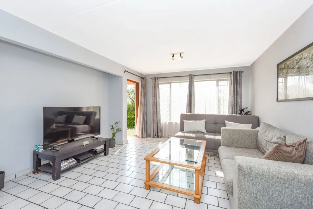 Apartment sold in Sunninghill - FW1726714 Apartment sold in Sunninghill - FW1726714