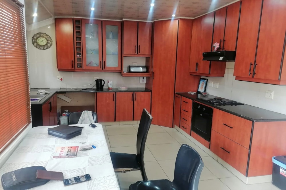 House for sale in Athlone Park - 1WB1713433 House for sale in Athlone Park - 1WB1713433